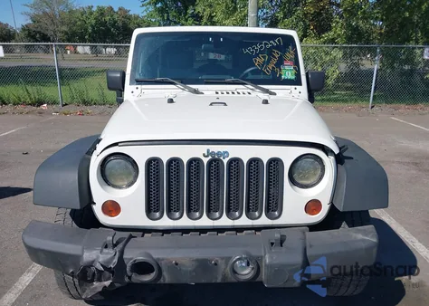 2010 Jeep Wrangler Unlimited Sport z USA, uszkodzony, nr VIN 1J4BA3H12AL170892